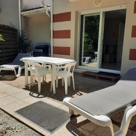 Belle Maisonnette Dans Residence Avec Piscine Soulac-sur-Mer Exteriér fotografie